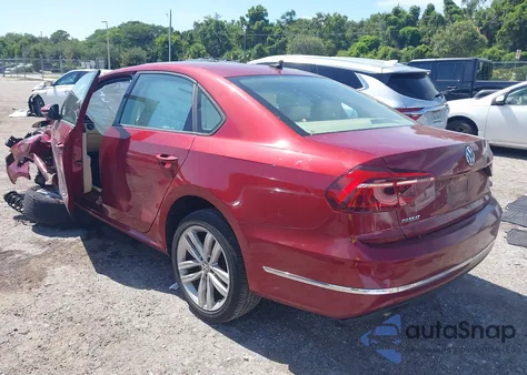 2019 Volkswagen Passat 2.0T Wolfsburg Edition z USA, uszkodzony, nr VIN 1VWLA7A36KC004855